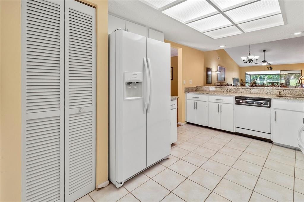4660 La Jolla Drive - Photo 9