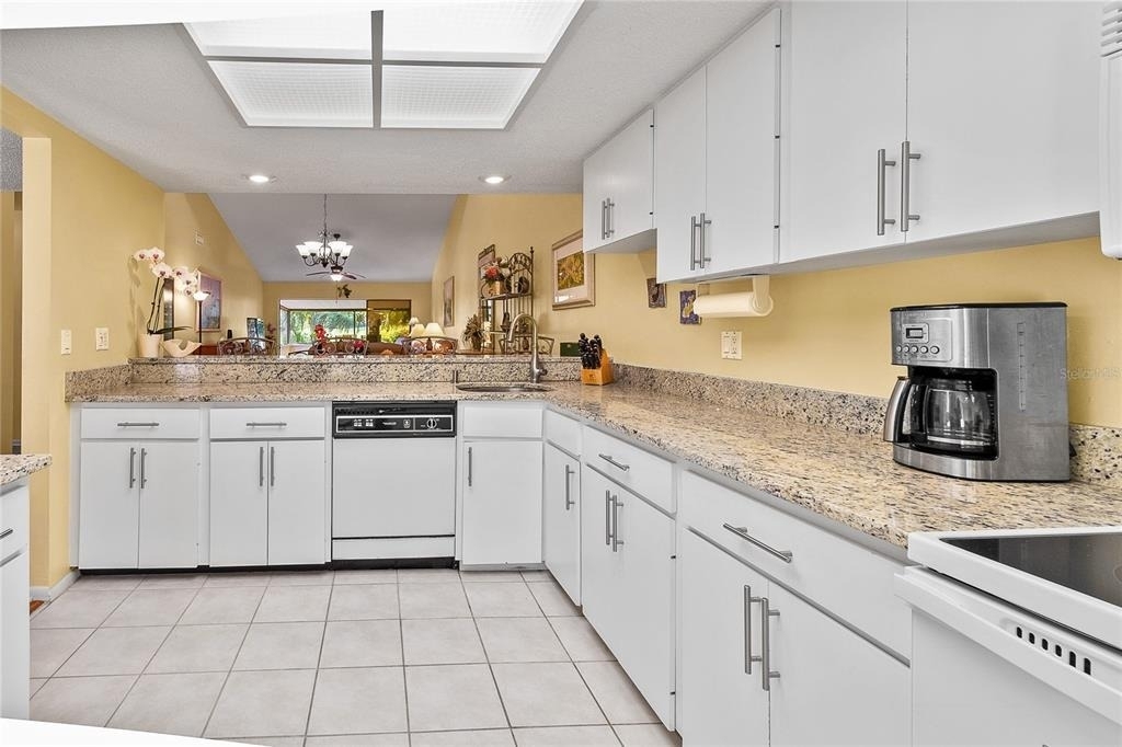 4660 La Jolla Drive - Photo 8