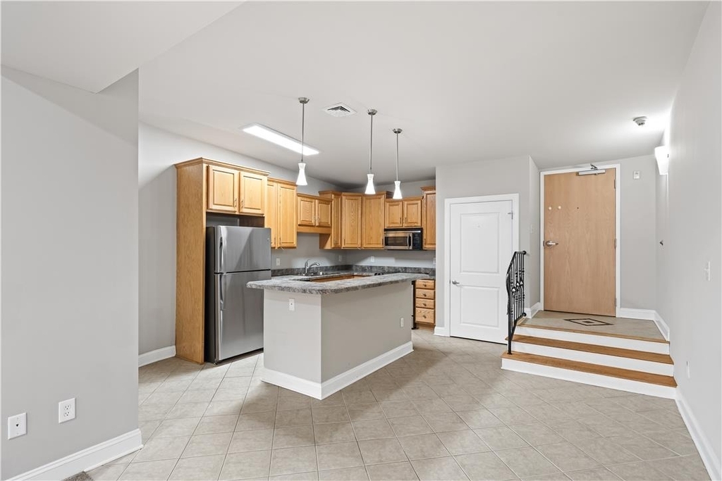 822 W Hamilton Street - Photo 6