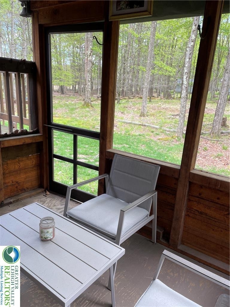 1037 Maplewood Drive - Photo 10