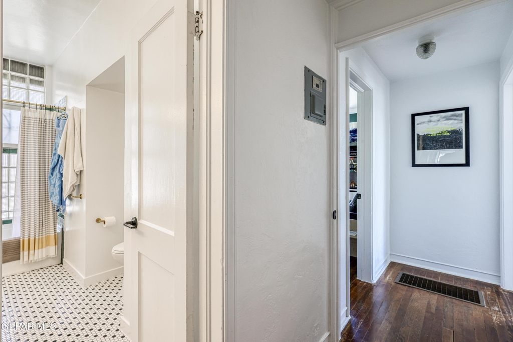 1300 Randolph Drive - Photo 35
