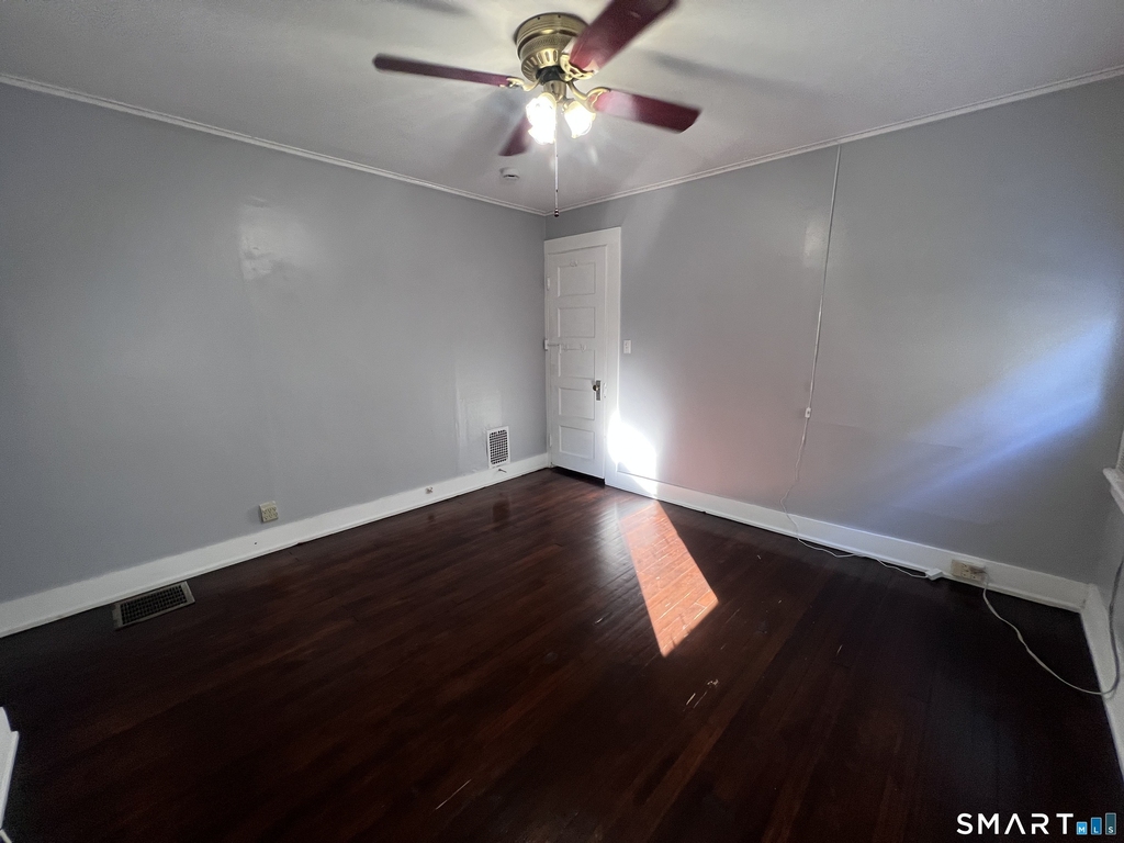 564 Midland Street - Photo 15