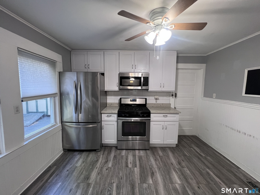 564 Midland Street - Photo 8