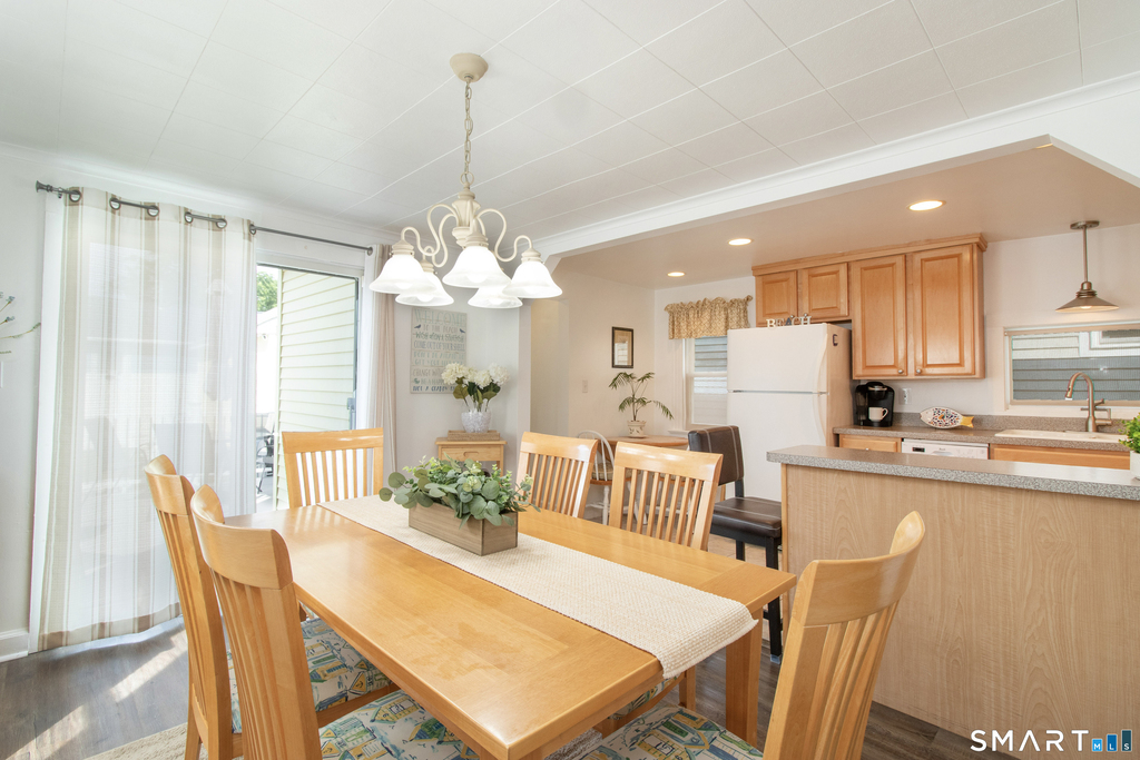 37 Lawrence Avenue - Photo 11