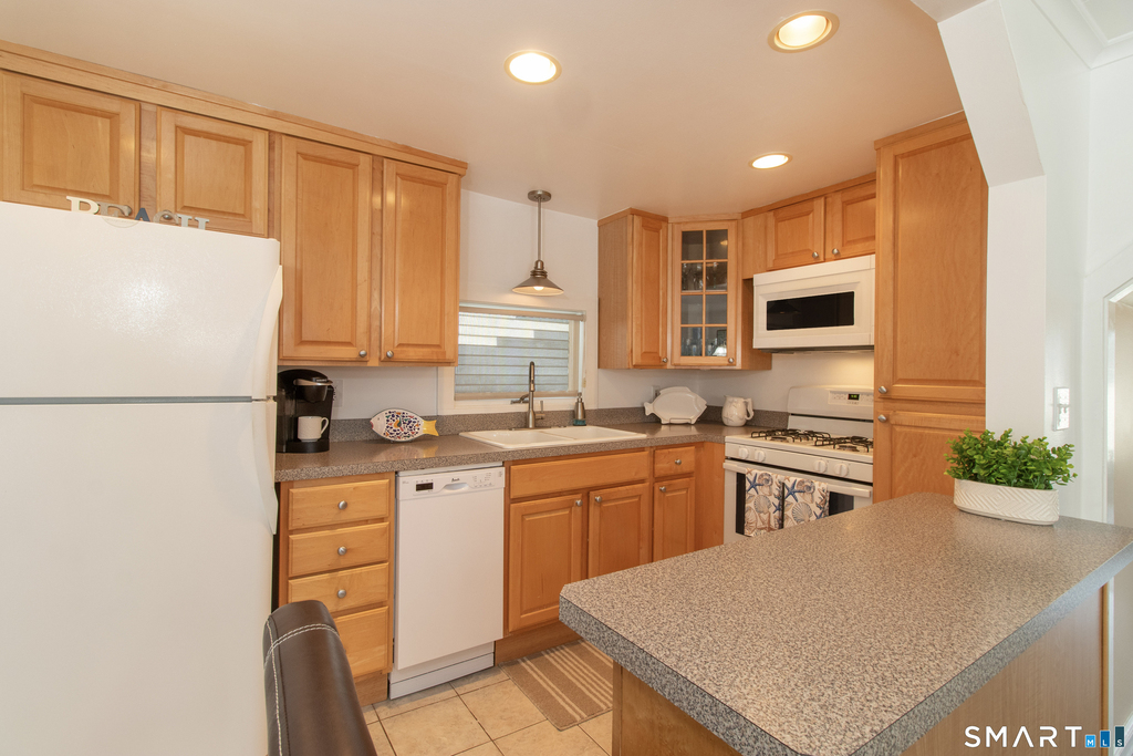 37 Lawrence Avenue - Photo 17