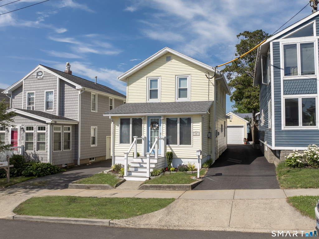 37 Lawrence Avenue - Photo 1