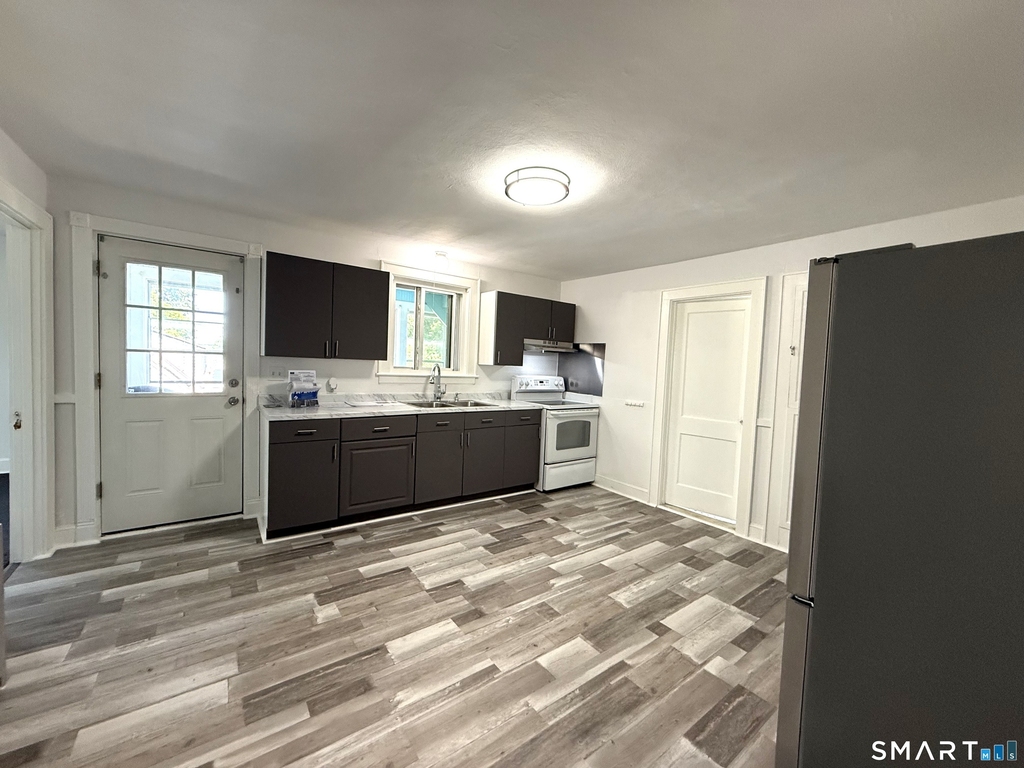 8 Garden Street - Photo 2