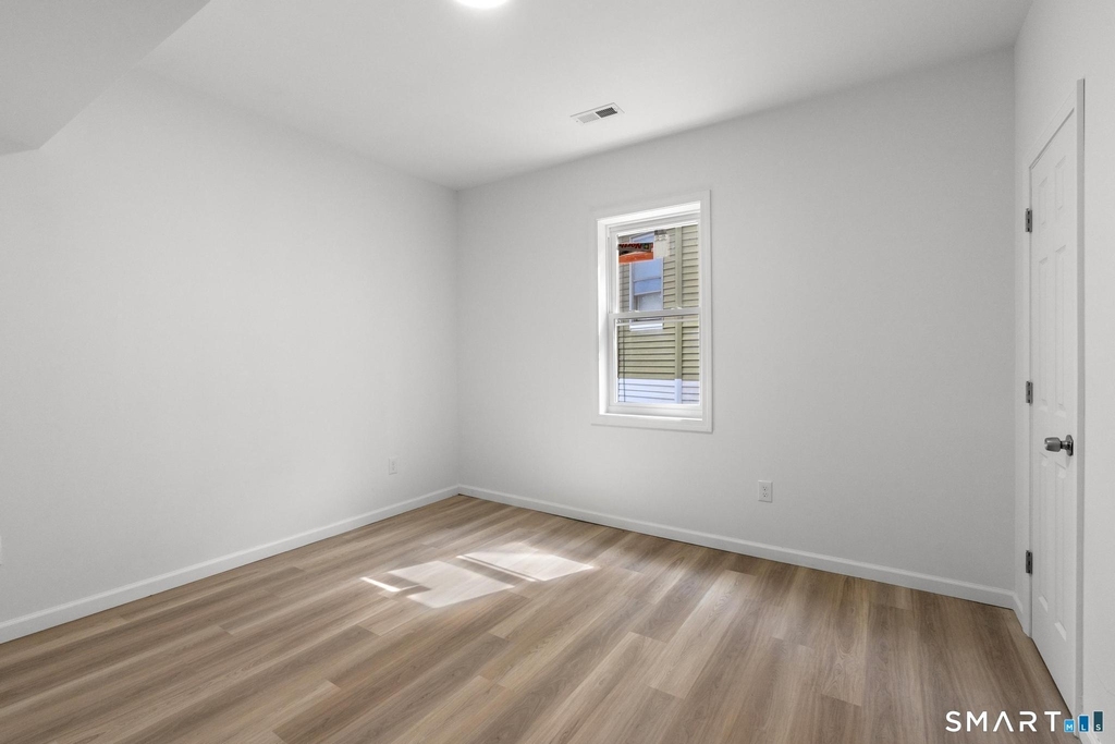 16 Arch Street - Photo 6