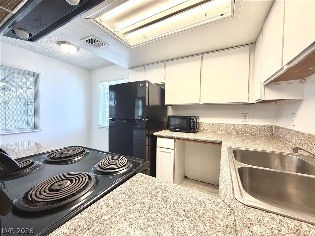 3427 E Cheyenne Avenue - Photo 11