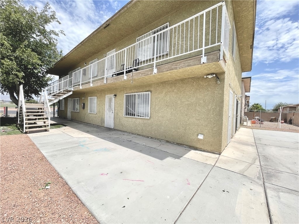 3427 E Cheyenne Avenue - Photo 1