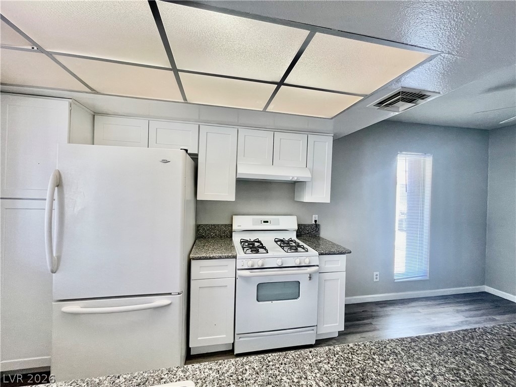 1405 Vegas Valley Drive - Photo 15
