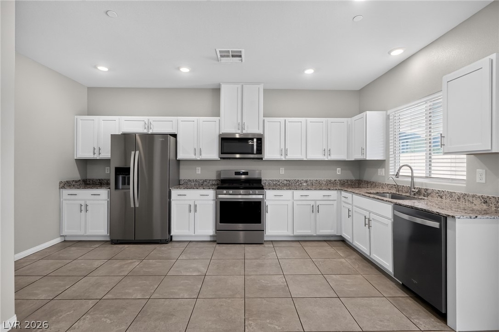 371 Scarlet Pine Court - Photo 4