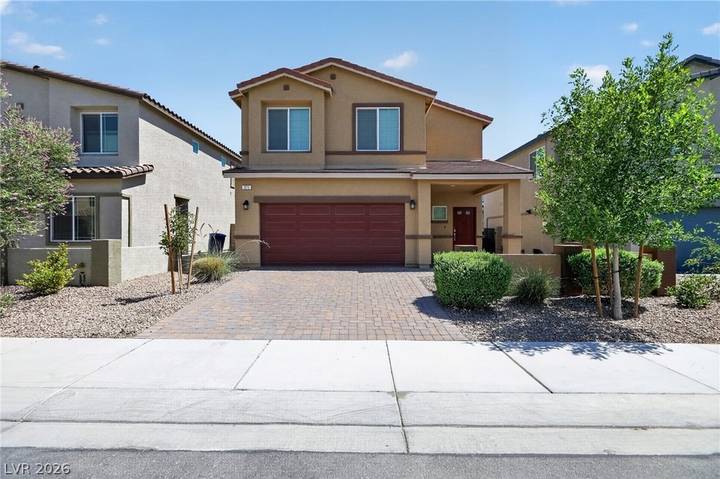 371 Scarlet Pine Court - Photo 0