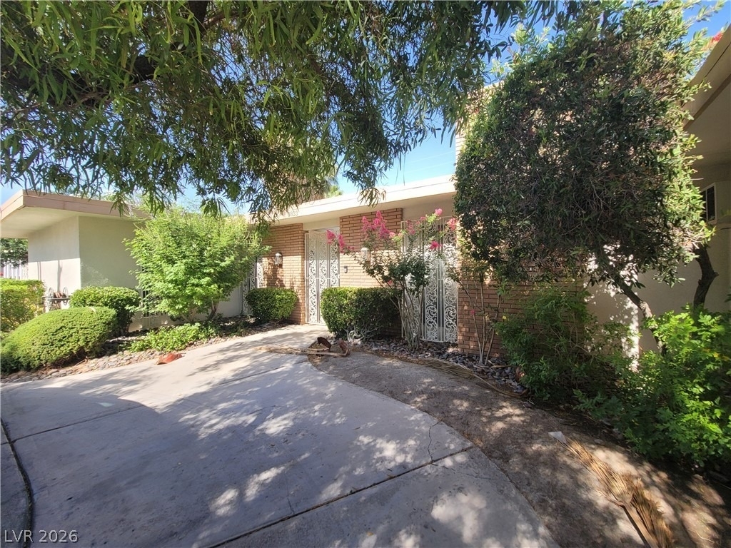 3833 S Eastern Avenue - Photo 4