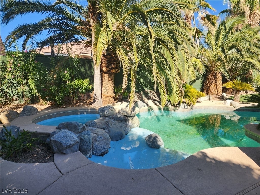 8606 Kennedy Heights Court - Photo 17