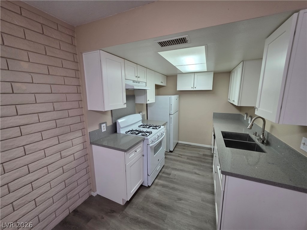 3009 Saint George Street - Photo 20