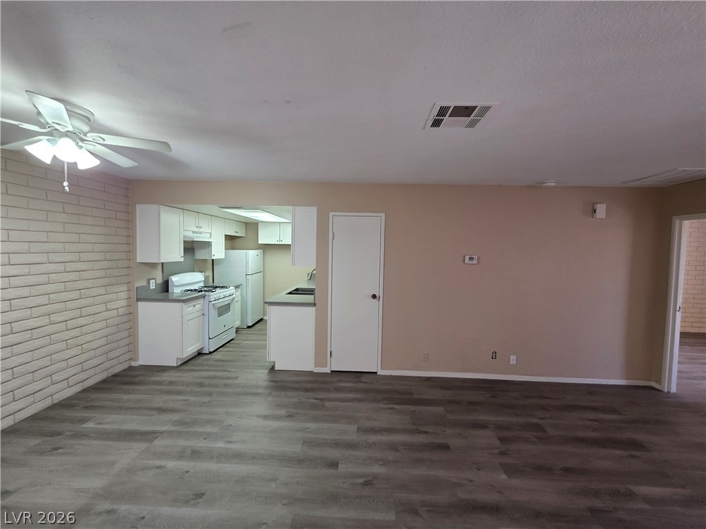 3009 Saint George Street - Photo 34