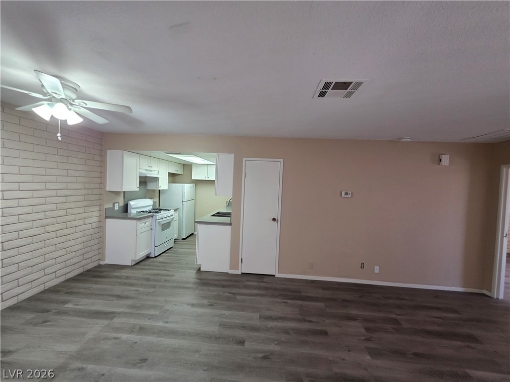 3009 Saint George Street - Photo 33