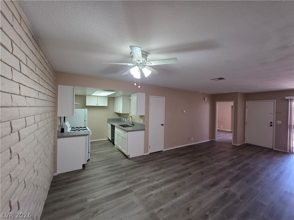 3009 Saint George Street - Photo 31