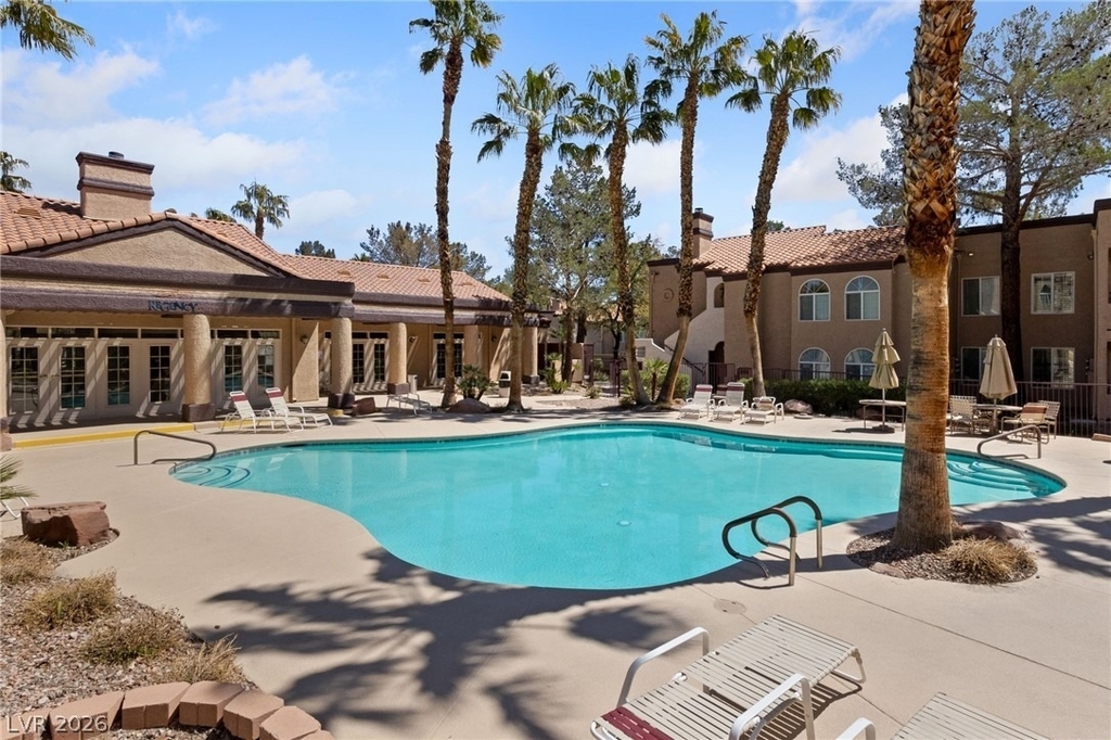 9325 W Desert Inn Road - Photo 21
