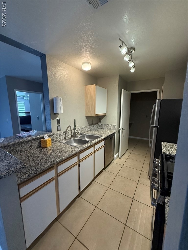 2200 S Fort Apache Road - Photo 4