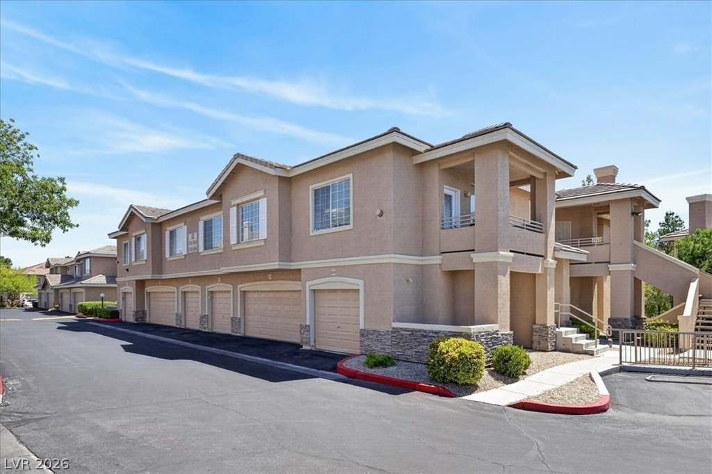 9901 Trailwood Drive - Photo 2