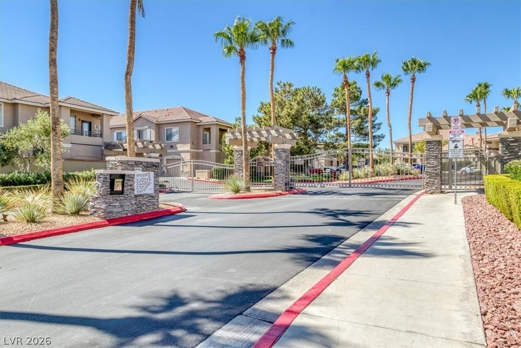 9901 Trailwood Drive - Photo 33