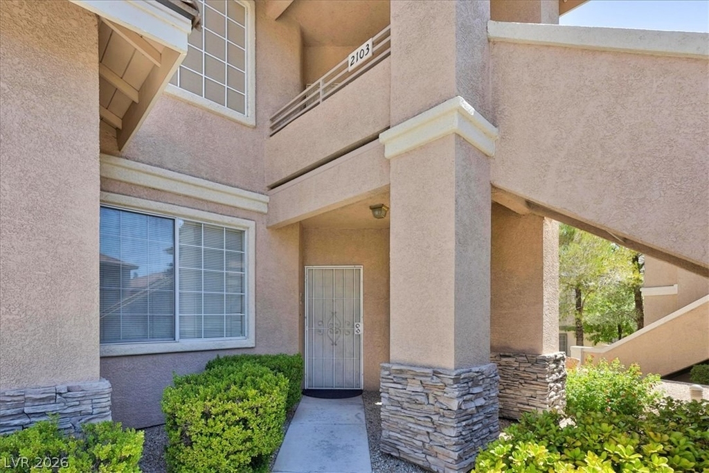 9901 Trailwood Drive - Photo 4