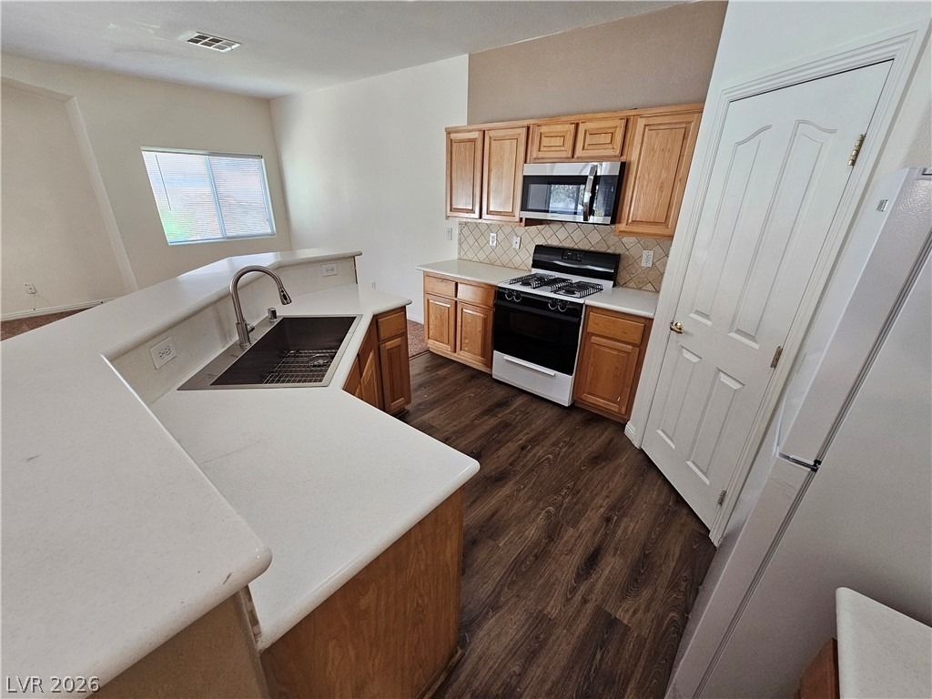 8639 Horizon Wind Avenue - Photo 4