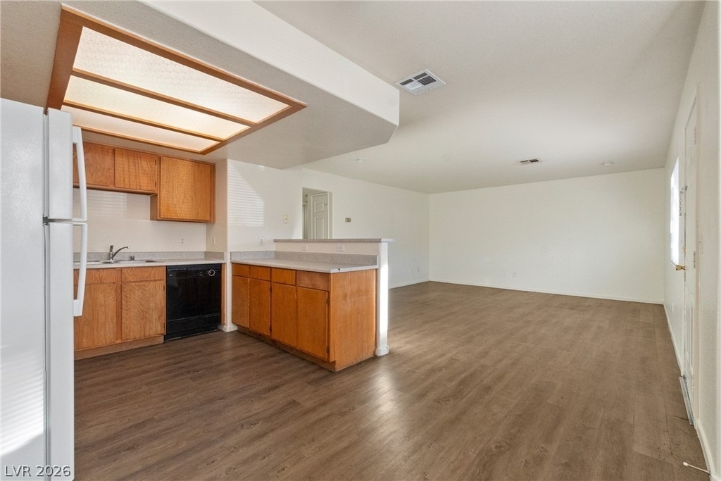 2200 Benmore Street - Photo 8