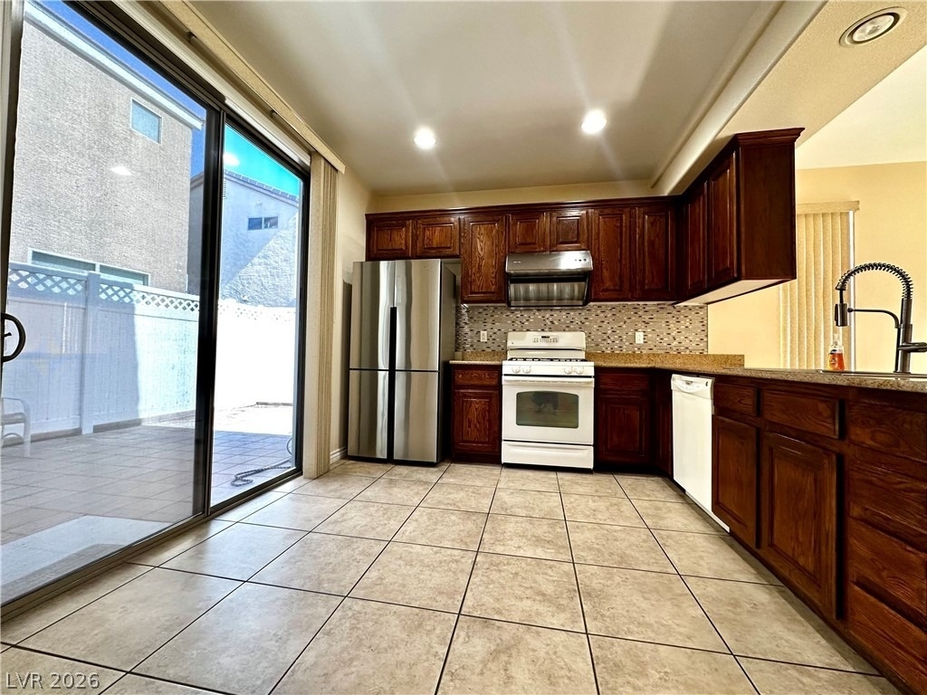 8137 Aurora Mist Street - Photo 5