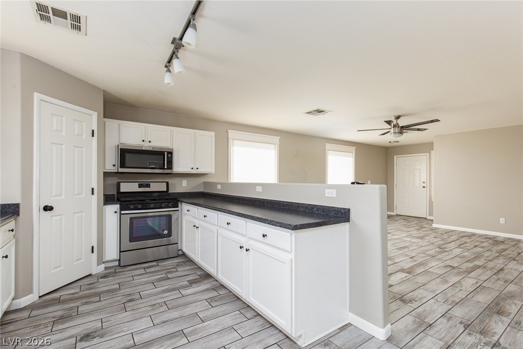 4912 Peaceful Pond Avenue - Photo 13