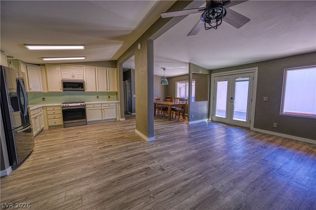 5581 Wheatfield Drive - Photo 1