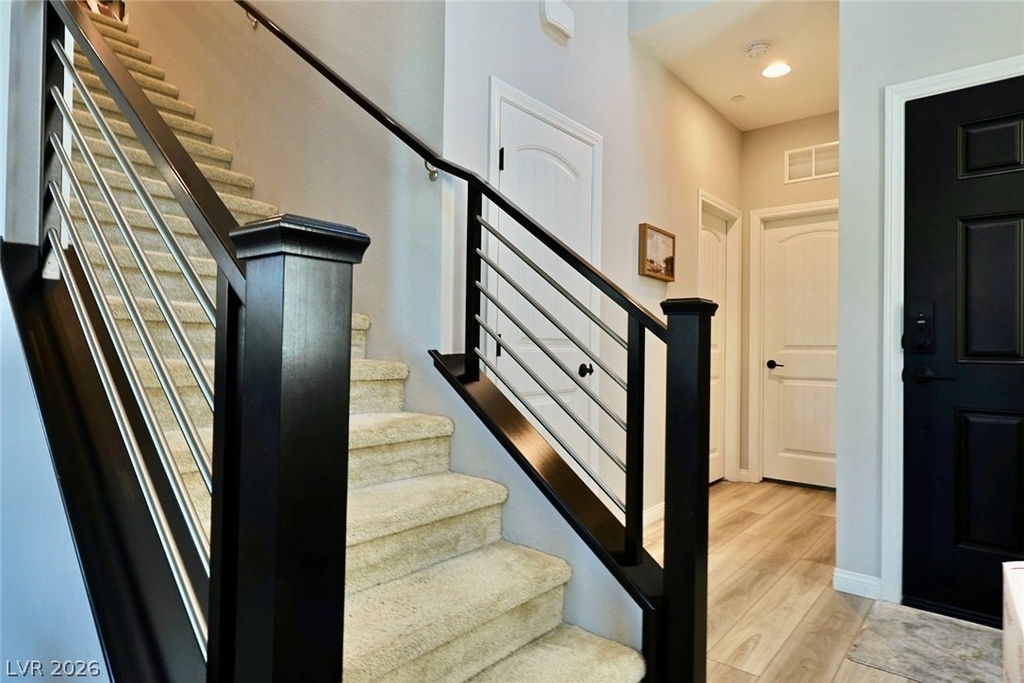 8644 Luse Street - Photo 4