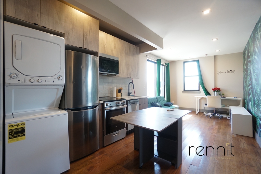 209 Troy Avenue - Photo 0