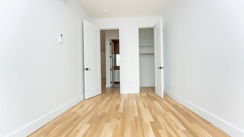 511 Meeker Avenue - Photo 15