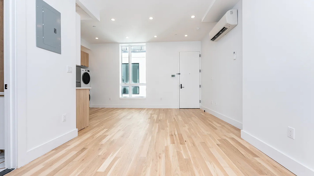 511 Meeker Avenue - Photo 18
