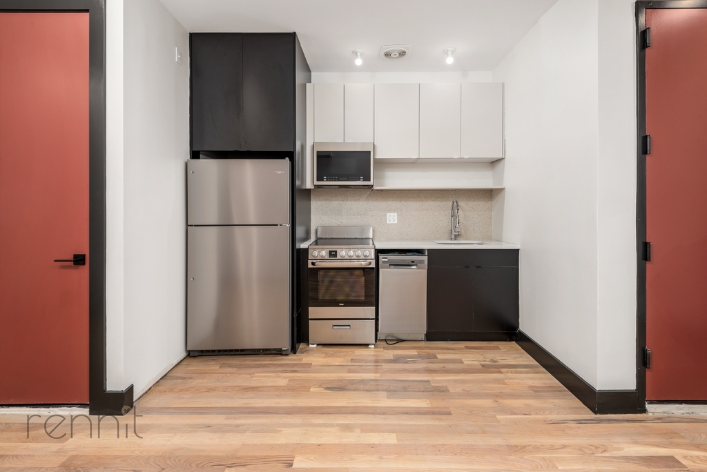 127 Thames Street - Photo 3