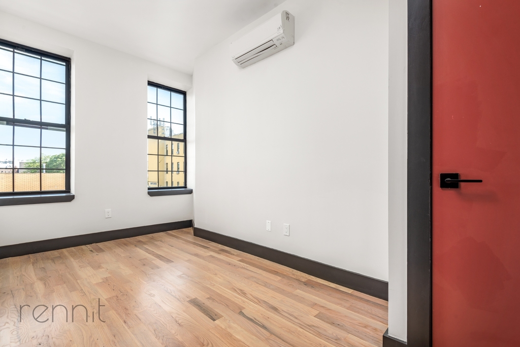 127 Thames Street - Photo 4