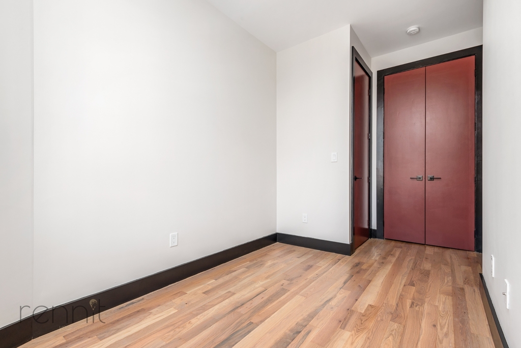 127 Thames Street - Photo 5