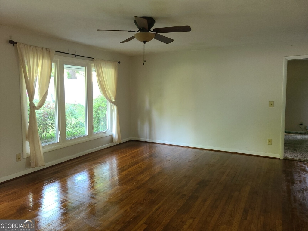 6324 Natha Avenue - Photo 8