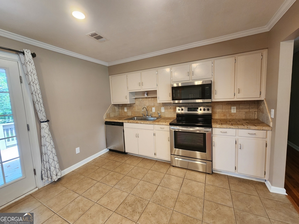 7527 Melinda Drive - Photo 9