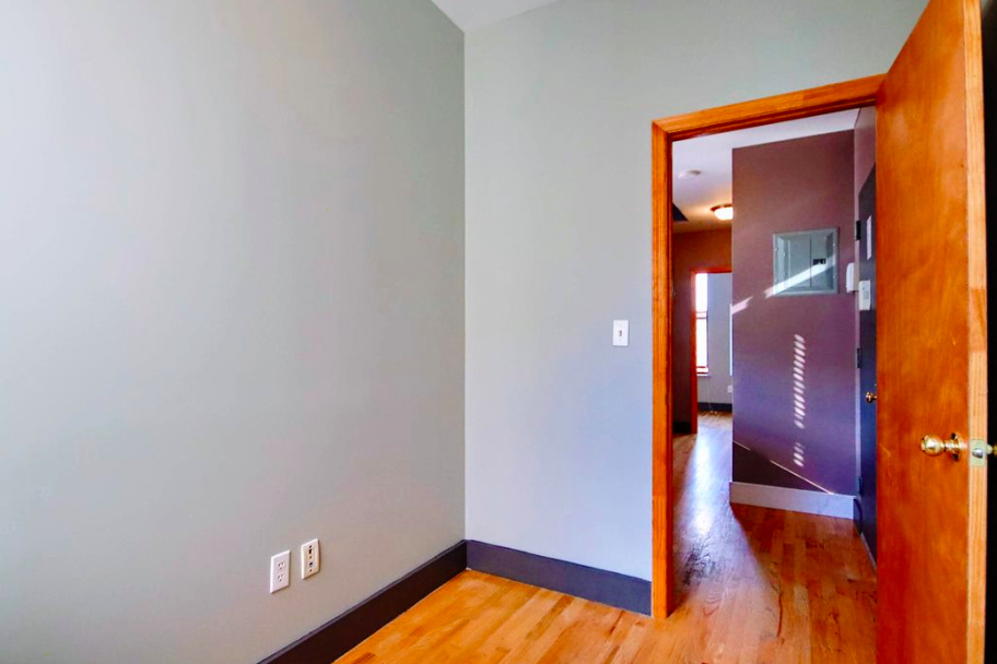  East 7th Street - Photo 5