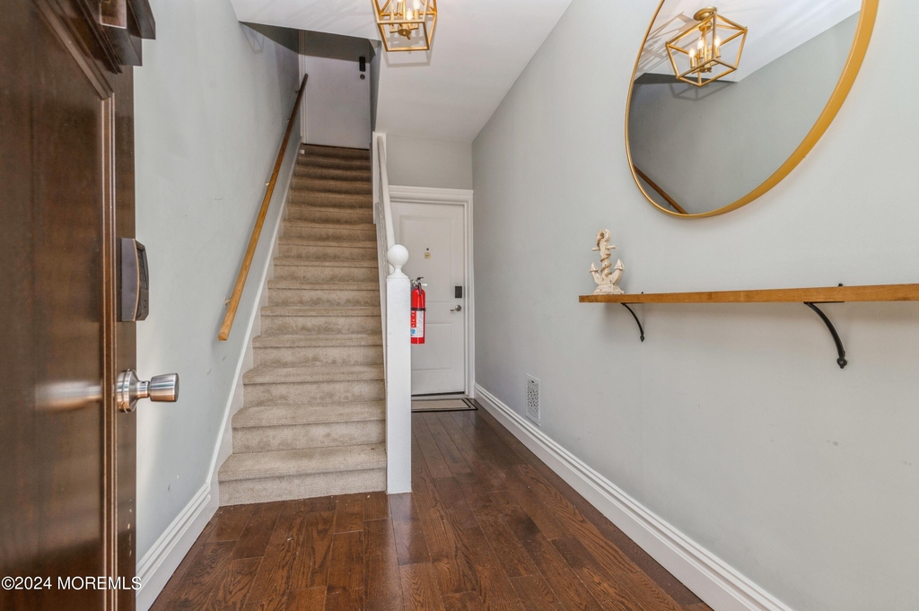 504 Ludlow Avenue - Photo 6