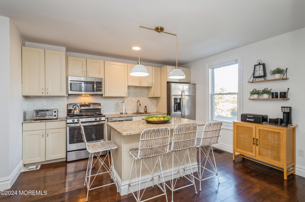504 Ludlow Avenue - Photo 10
