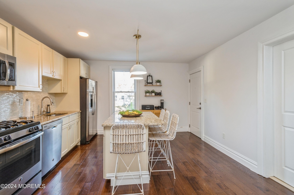 504 Ludlow Avenue - Photo 9