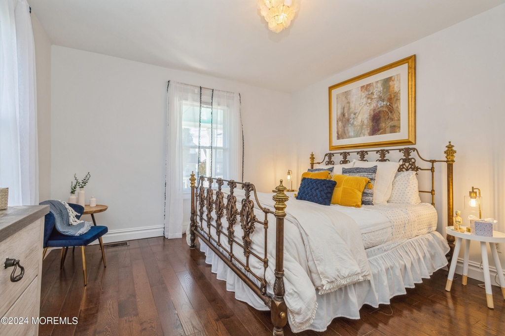 504 Ludlow Avenue - Photo 1