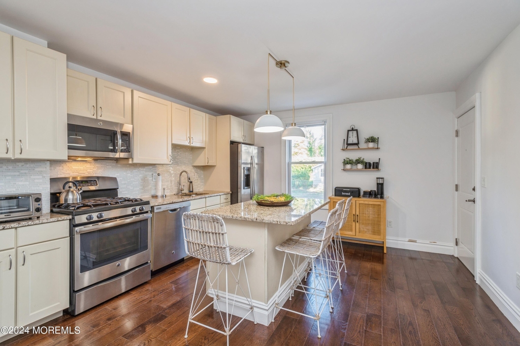 504 Ludlow Avenue - Photo 8