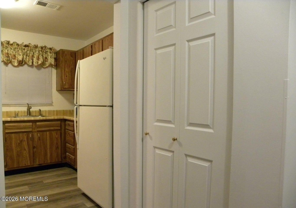 10 Whitecap Way - Photo 2