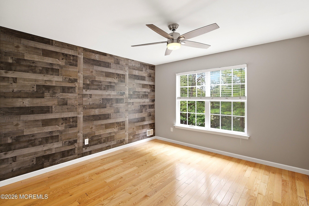 5 Manhattan Drive - Photo 18